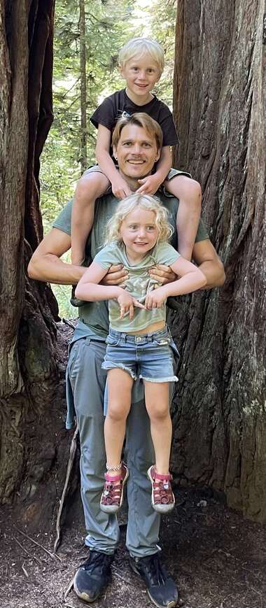 Funcle Sean with his niece and nephew in the redwoods